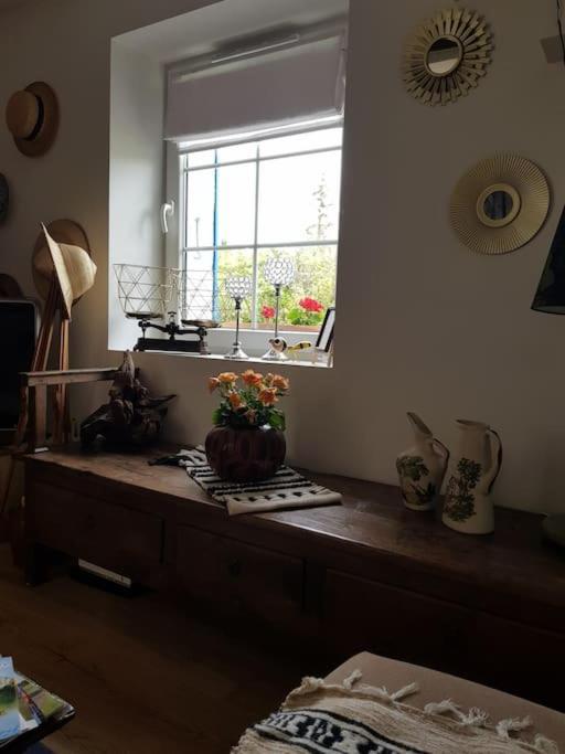 Chaumiere Avec Sa Toiture Recouverte De Chaume !!! Donnemain-Saint-Mames Ngoại thất bức ảnh